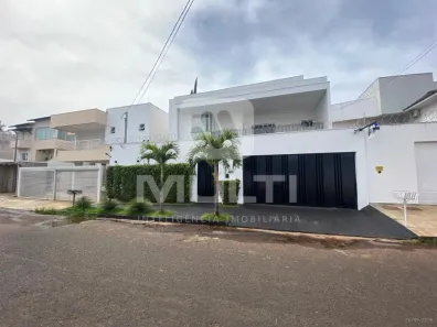 Casa com 4 Quartos para alugar, 396m² no Jardim Colina, Uberlândia