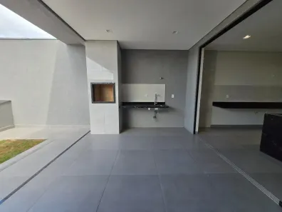 Casa com 3 Quartos à venda, 165m² no Grand Ville, Uberlândia