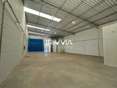 Galpão/Depósito/Armazém para alugar, 279m² no Dona Zulmira, Uberlândia
