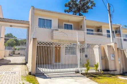 Sobrado com 3 Quartos à venda, 135m² no Uberaba, Curitiba