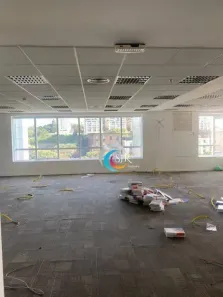 Sala Comercial para alugar, 136m² no Cidade Monções, São Paulo