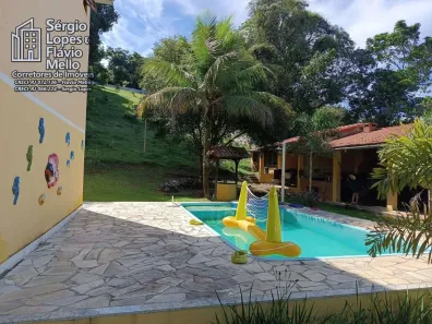Fazenda/Sítio com 4 Quartos à venda, 4000m² no Centro (Sambaetiba), Itaboraí
