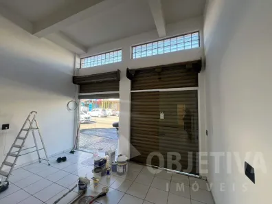 Ponto Comercial para alugar, 80m² no Santa Mônica, Uberlândia