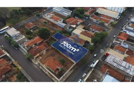 Lote/Terreno à venda, 700m² no Alvorada, Araçatuba
