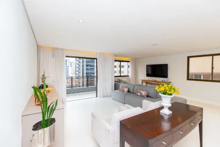 Apartamento com 4 Quartos à venda, 200m² no Jardim Europa, São Paulo