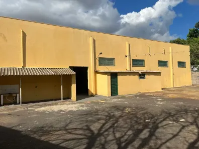 Galpão/Depósito/Armazém com 1 Quarto à venda, 500m² no Jardim Induberaba, Uberaba
