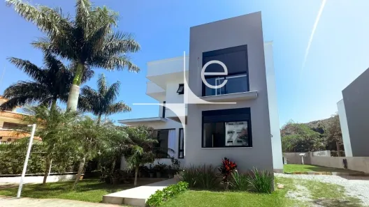 Casa de Condomínio com 4 Quartos para alugar, 288m² no Cachoeira do Bom Jesus, Florianópolis