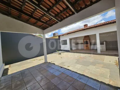 Casa com 4 Quartos à venda, 98m² no Planalto, Uberlândia