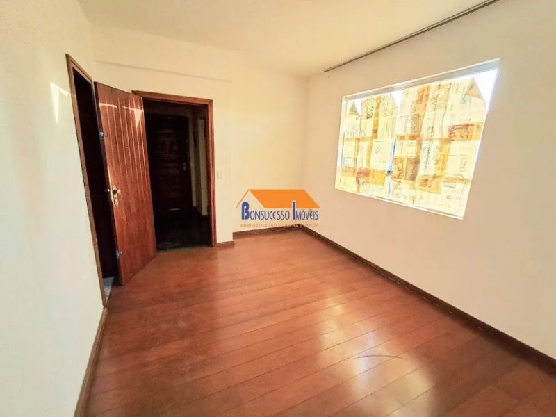 Apartamento com 3 quartos — Sagrada Família, Belo Horizonte