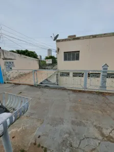 Casa com 2 Quartos para alugar, 80m² no Setor dos Funcionários, Goiânia