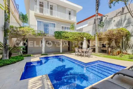 Casa com 3 Quartos à venda, 450m² no Pacaembu, São Paulo