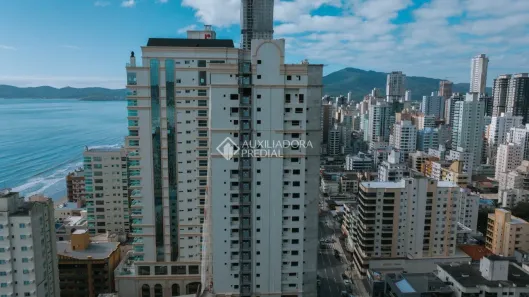 Apartamento com 4 Quartos à venda, 146m² no Meia Praia, Itapema