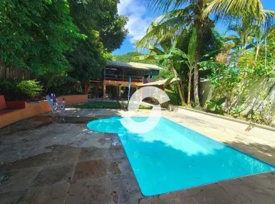Casa de Condomínio com 3 Quartos à venda, 339m² no Piratininga, Niterói