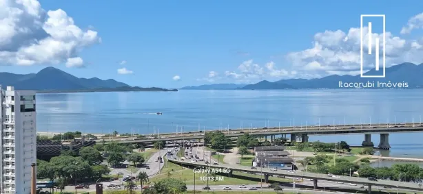 Apartamento com 2 Quartos para alugar, 98m² no Centro, Florianópolis