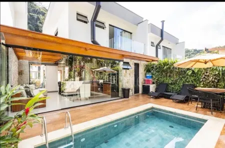 Casa de Condomínio com 5 Quartos à venda, 142m² no Maresias, São Sebastião