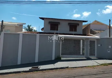 Sobrado com 3 Quartos à venda, 291m² no Vila Harmonia, Araraquara