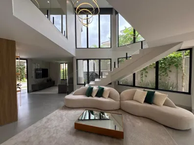 Casa de Condomínio com 3 Quartos à venda, 286m² no Jardins Madri, Goiânia