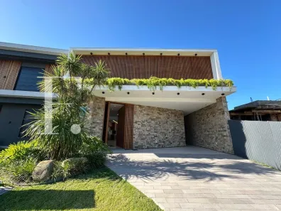 Sobrado com 4 Quartos à venda, 263m² no Remanso, Xangri-lá