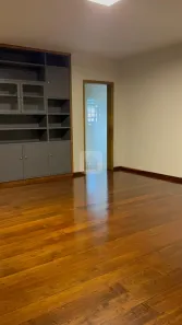 Apartamento com 4 Quartos para alugar, 230m² no Fundinho, Uberlândia