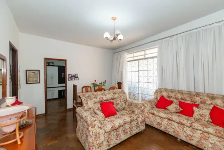 Casa com 3 Quartos à venda, 450m² no Caiçaras, Belo Horizonte