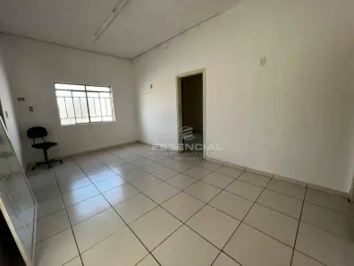 Casa com 4 Quartos à venda, 200m² no Centro, Botucatu