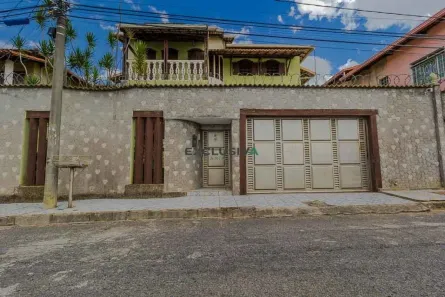 Casa com 4 Quartos à venda, 220m² no Fonte Grande, Contagem