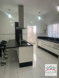 Casa de Condomínio com 3 Quartos à venda, 356m² no Jardim Rio das Pedras, Cotia