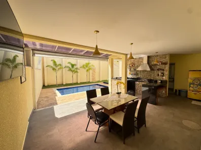 Casa de Condomínio com 4 Quartos à venda, 270m² no Swiss Park, Campinas