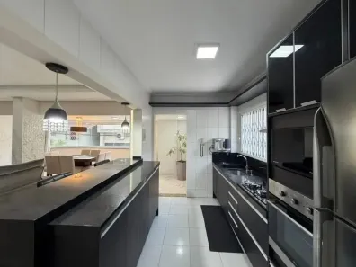 Apartamento com 2 Quartos para alugar, 226m² no Centro, Balneário Camboriú