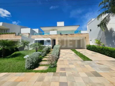 Casa de Condomínio com 4 Quartos para alugar, 300m² no Nova Uberlândia, Uberlândia