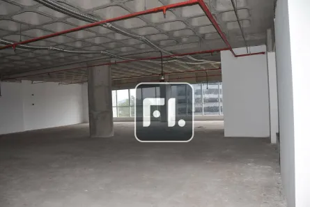 Sala Comercial para alugar, 339m² no Green Valley Alphaville, Barueri