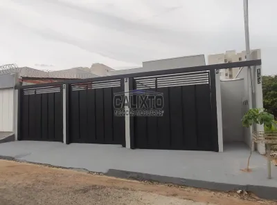 Casa com 2 Quartos à venda, 48m² no Jardim Holanda, Uberlândia