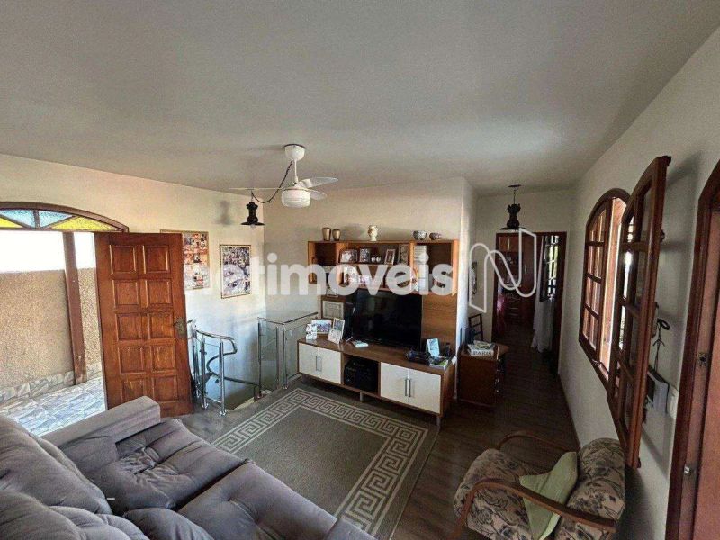 Casa com 4 quartos — Itapoã, Belo Horizonte