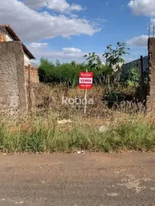 Lote/Terreno à venda, 250m² no São Jorge, Uberlândia
