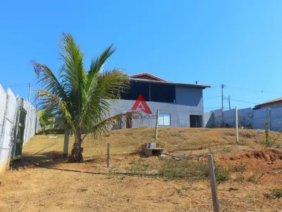 Fazenda/Sítio com 3 Quartos à venda, 200m² no Borda da Mata, Caçapava