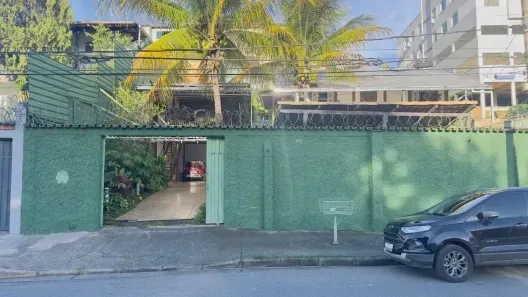 Casa com 5 Quartos à venda, 250m² no Ouro Preto, Belo Horizonte
