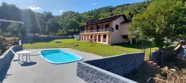 Casa com 4 Quartos à venda, 238m² no Floresta, Picada Café