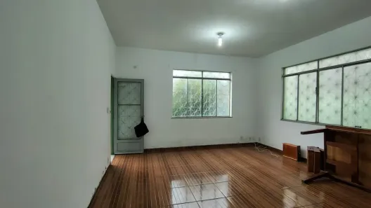 Casa com 7 Quartos para alugar, 300m² no Cosmos, Rio de Janeiro