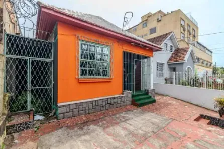 Imóvel Comercial à venda, 180m² no Vila Ipiranga, Porto Alegre