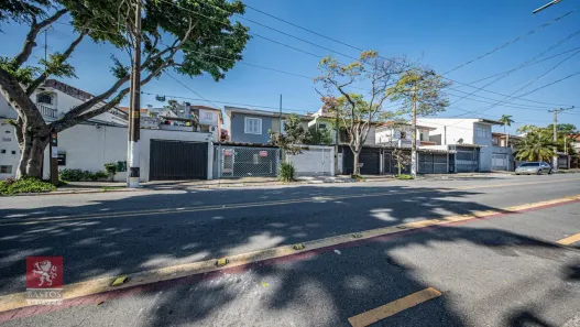 Casa com 3 Quartos à venda, 135m² no Indianópolis, São Paulo