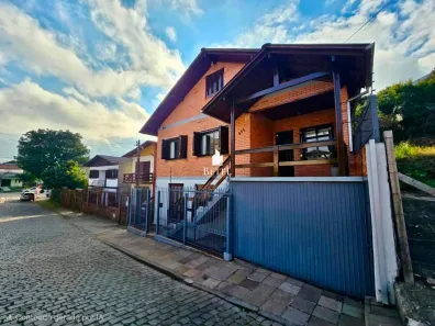 Casa com 2 Quartos à venda, 286m² no Sagrada Família, Caxias do Sul
