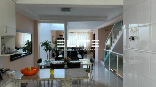 Sobrado com 3 Quartos à venda, 193m² no Pinheirinho, Santo André