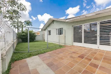 Casa com 4 Quartos à venda, 147m² no Uberaba, Curitiba