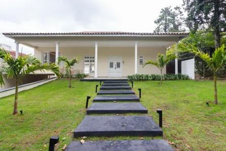 Sobrado com 4 Quartos à venda, 322m² no Residencial Morada dos Pássaros-Aldeia da Serra, Barueri