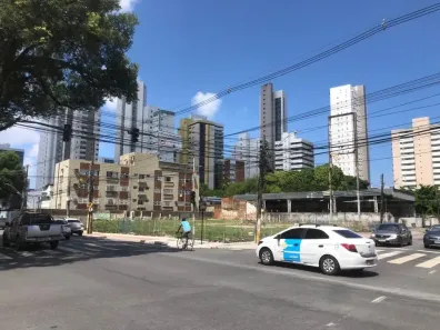 Lote/Terreno para alugar, 2600m² no Madalena, Recife