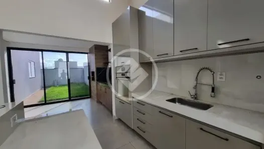 Casa com 3 Quartos à venda, 136m² no Laranjeiras, Uberlândia