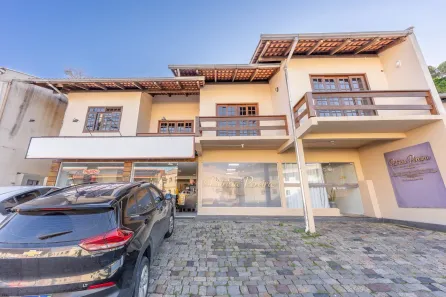 Casa com 4 Quartos para alugar, 211m² no Velha, Blumenau