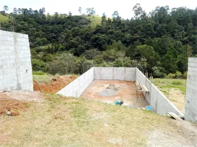 Lote/Terreno à venda, 200m² no Centro, Bom Jesus dos Perdões