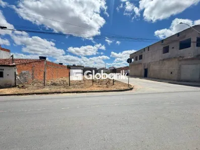Lote/Terreno à venda, 286m² no Planalto, Montes Claros