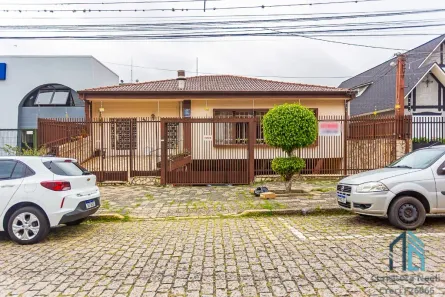 Casa com 5 Quartos à venda, 240m² no São Francisco, Curitiba